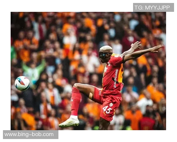 丹麦主帅赞霍伊伦在那不勒斯表现出色队友们乐于给予支持与帮助