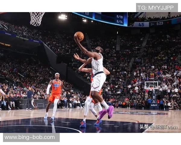 保罗乔治状态低迷10投仅中2球全场仅得7分6篮板表现令人失望 保罗乔治状态低迷10投仅中2球全场仅得7分6篮板表现令人失望